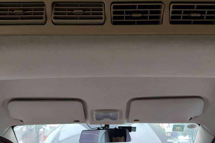 Used Dongfeng Fengon 360 2015 1.5L Manual Comfort II 7-Seater Headliner