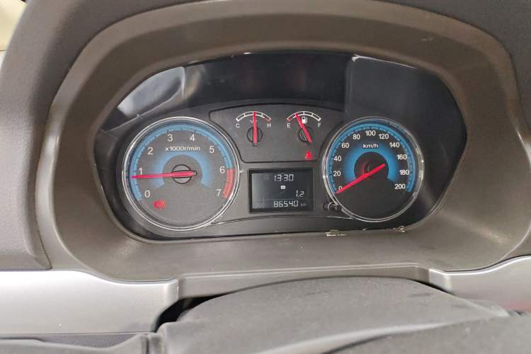 Used Dongfeng Fengon 360 2015 1.5L Manual Comfort 7-Seater National Emission Standard V Instrument Cluster