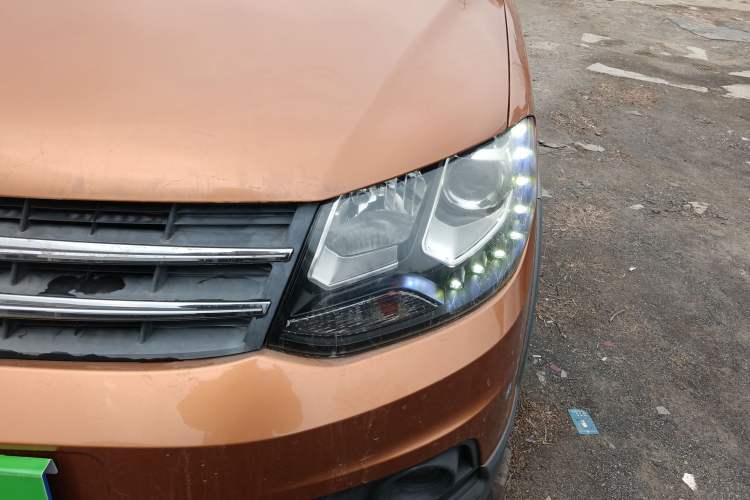 Used Dongfeng Fengon 360 2015 1.5L Manual Luxury 7-Seater China IV Standard Left Front Headlight