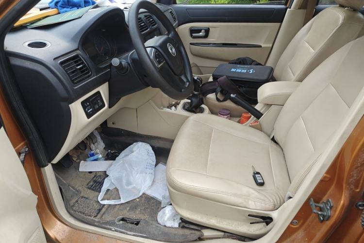 Used Dongfeng Fengon 360 2015 1.5L Manual Comfort II 7-Seater Left Front Seat