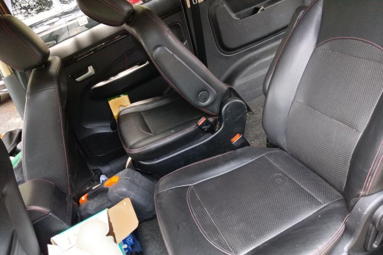 Used Dongfeng Fengon 360 2015 1.5L Manual Luxury 7-Seater China V Emission Standard Left Rear Seat
