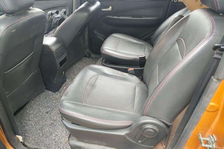 Used Dongfeng Fengon 360 2015 1.5L Manual Luxury 7-Seater China IV Standard Left Rear Seat