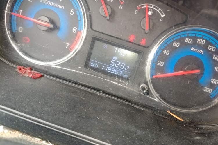 Used Dongfeng Fengon 360 2015 1.5L Manual Luxury 7-Seater China IV Standard Odometer Close Up