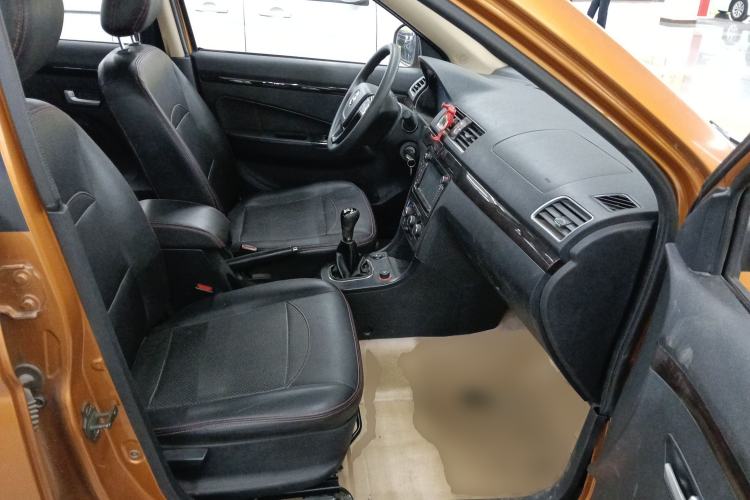 Used Dongfeng Fengon 360 2015 1.5L Manual Luxury 7-Seater China IV Standard Right Front Seat