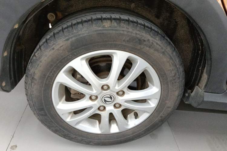 Used Dongfeng Fengon 360 2015 1.5L Manual Luxury 7-Seater China IV Standard Right Rear Wheel Hub