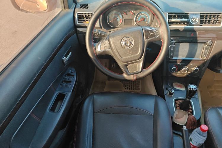 Used Dongfeng Fengon 360 2015 1.5L Manual Luxury 7-Seater China IV Standard Steering Wheel