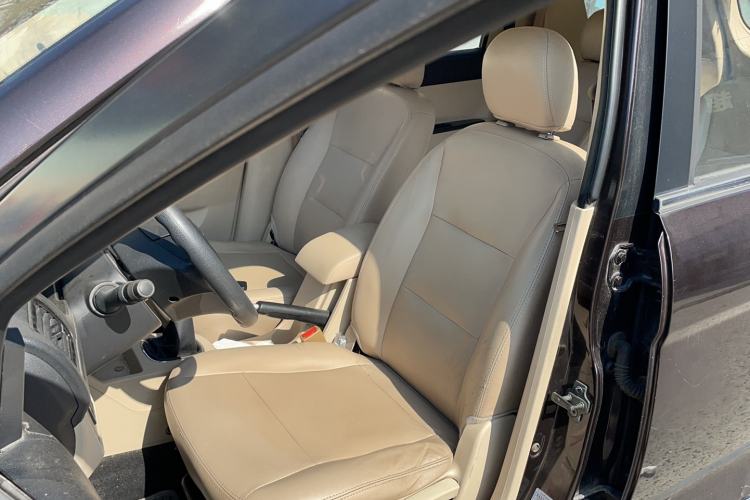 Used Dongfeng Fengon 370 2016 1.5L Manual Standard Edition SFG15-05 7 Seats Left Front Seat