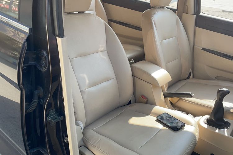 Used Dongfeng Fengon 370 2016 1.5L Manual Standard Edition SFG15-05 7 Seats Right Front Seat