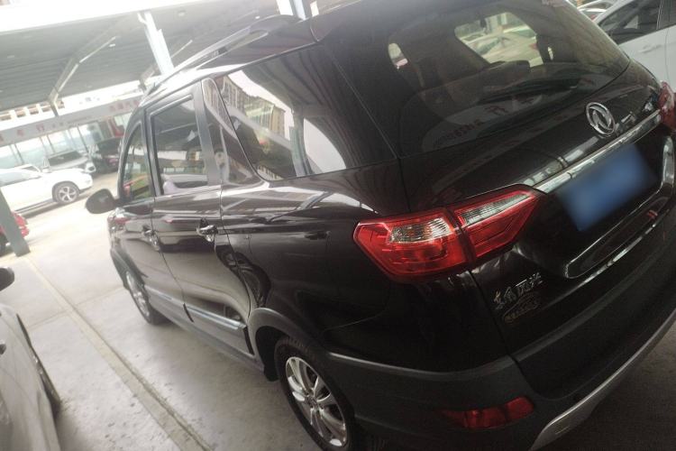 Used Dongfeng Fengon 370 2016 1.5L Manual Luxury Version SFG15-02 7 Seats Exterior 5