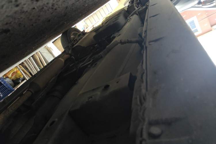 Used Dongfeng Fengon 370 2016 1.5L Manual Standard Edition SFG15-02 7 Seats Chassis Front Right