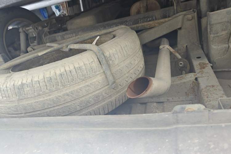 Used Dongfeng Fengon 370 2016 1.5L Manual Standard Edition SFG15-02 7 Seats Chassis Rear