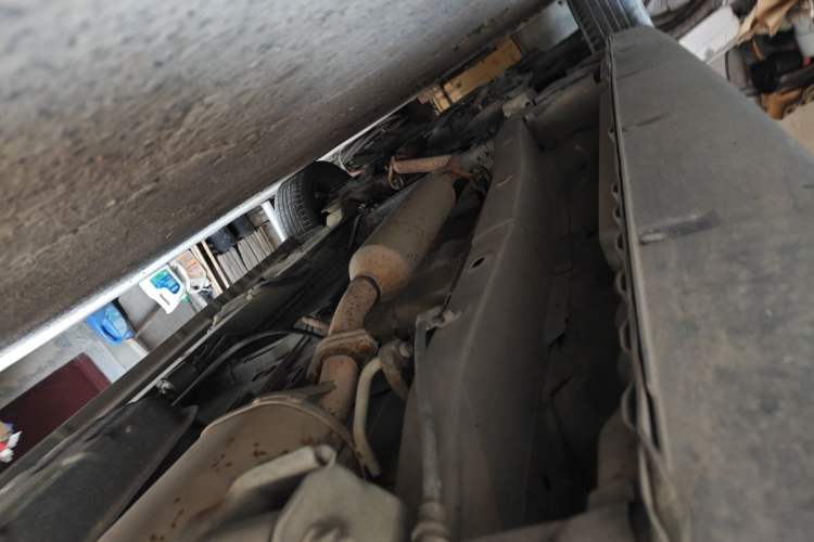 Used Dongfeng Fengon 370 2016 1.5L Manual Standard Edition SFG15-02 7 Seats Chassis Rear Left