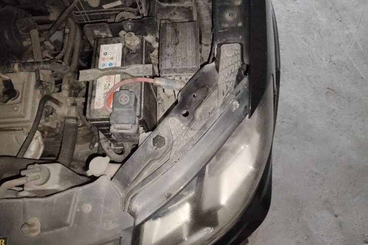 Used Dongfeng Fengon 370 2016 1.5L Manual Standard Edition SFG15-02 7 Seats Engine Bay Left