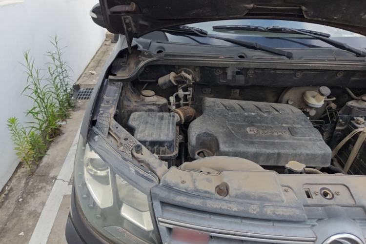 Used Dongfeng Fengon 370 2016 1.5L Manual Luxury 7-Seater Engine Bay Right