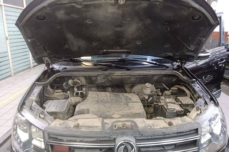 Used Dongfeng Fengon 370 2016 1.5L Manual Luxury 7-Seater Engine Bay