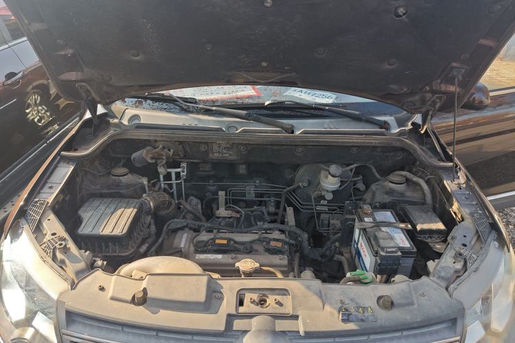 Used Dongfeng Fengon 370 2016 1.5L Manual Standard Edition SFG15-05 7 Seats Engine Bay
