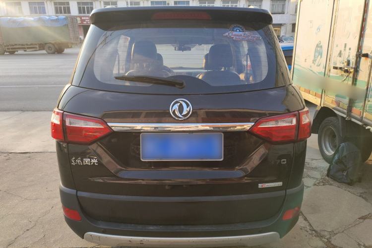 Used Dongfeng Fengon 370 2016 1.5L Manual Luxury Version SFG15-02 7 Seats Exterior 4