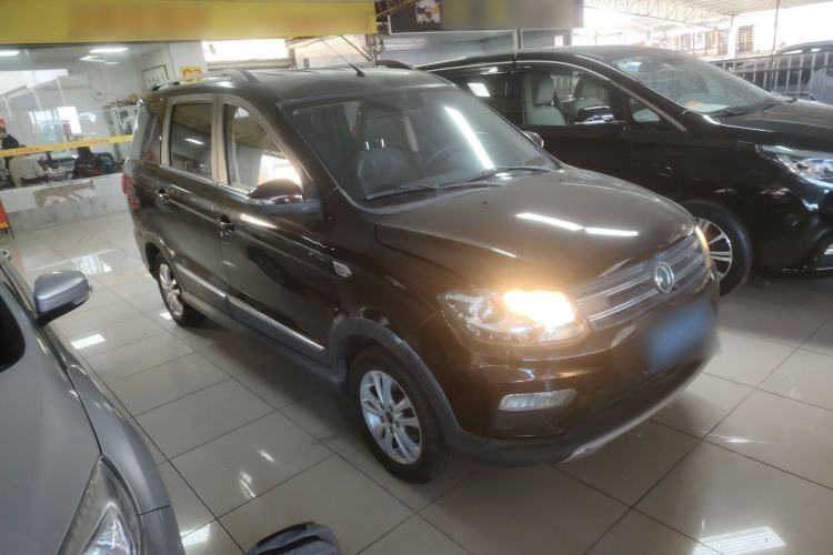 Used Dongfeng Fengon 370 2016 1.5L Manual Luxury Version SFG15-05 7 Seats Front Right 45 Deg