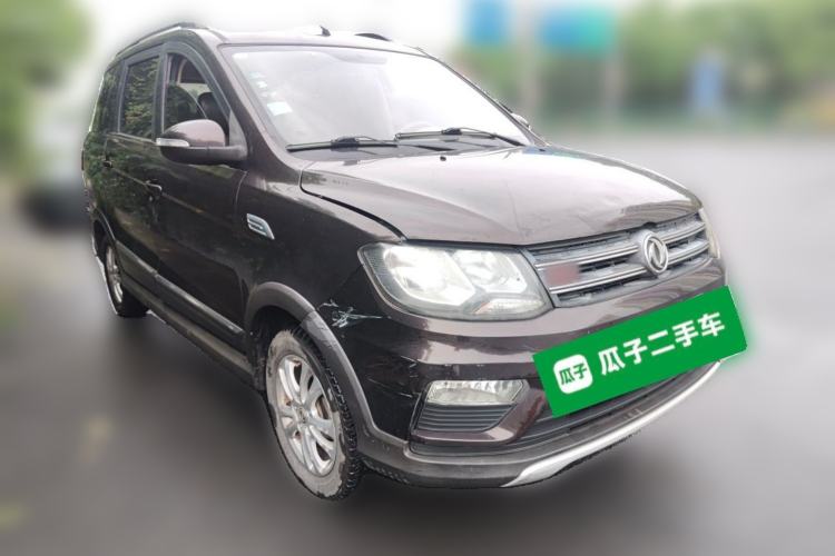 Used Dongfeng Fengon 370 2016 1.5L Manual Standard Edition SFG15-02 7 Seats Front Right 45 Deg