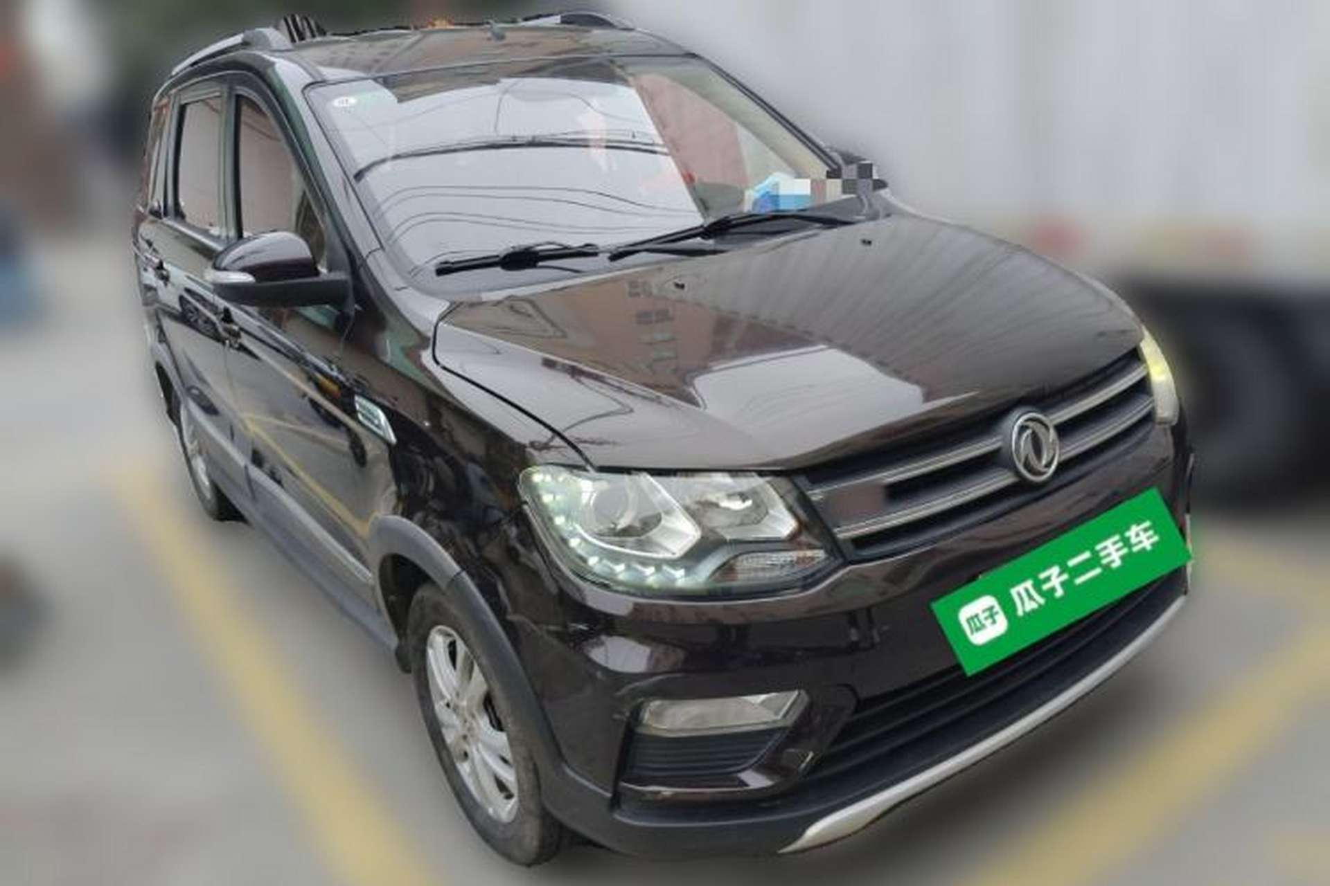 Used Dongfeng Fengon 370 2016 1.5L Manual Luxury Version SFG15-02 7 Seats Front Right 45 Deg