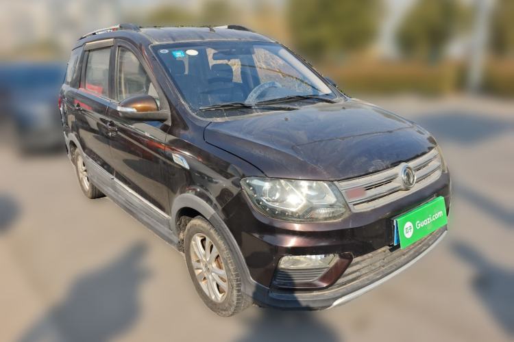 Used Dongfeng Fengon 370 2016 1.5L Manual Luxury 7-Seater Front Right 45 Deg