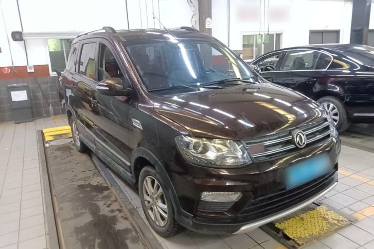 Used Dongfeng Fengon 370 2016 1.5L Manual Luxury 7-Seater Front Right 45 Deg