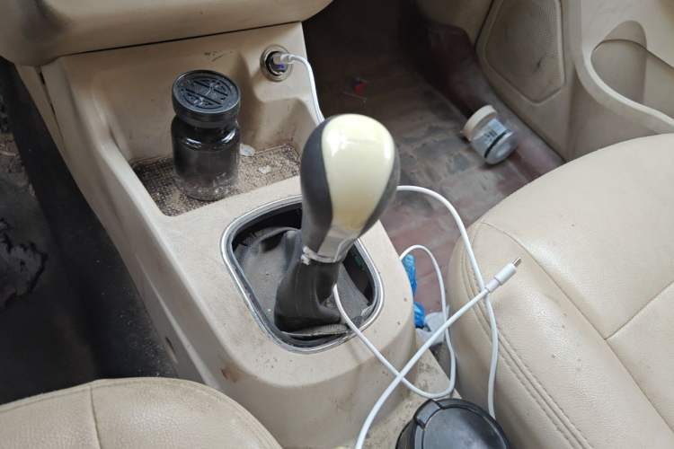 Used Dongfeng Fengon 370 2016 1.5L Manual Comfort 7-Seater Gear Lever