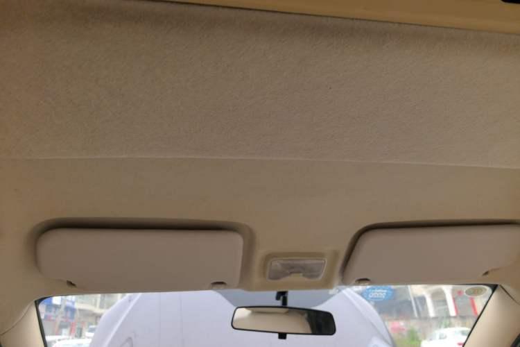Used Dongfeng Fengon 370 2016 1.5L Manual Elite Home Edition 5 Seats Headliner