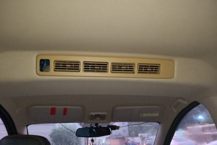 Used Dongfeng Fengon 370 2016 1.5L Manual Elite Home Edition 7-Seater Headliner