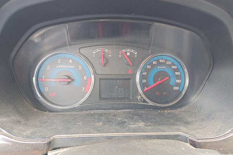 Used Dongfeng Fengon 370 2016 1.5L Manual Luxury 7-Seater Instrument Cluster