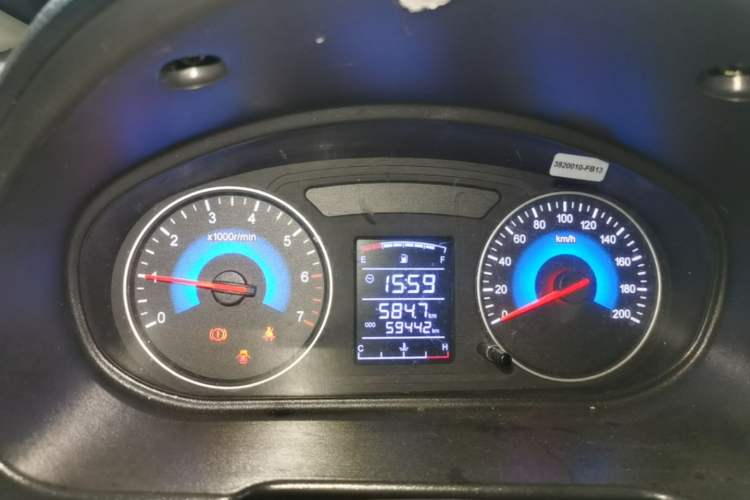 Used Dongfeng Fengon 370 2016 1.5L Manual Standard Edition SFG15-05 7 Seats Instrument Cluster