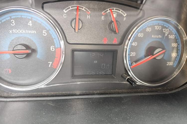 Used Dongfeng Fengon 370 2016 1.5L Manual Elite Home Edition 7-Seater Instrument Cluster