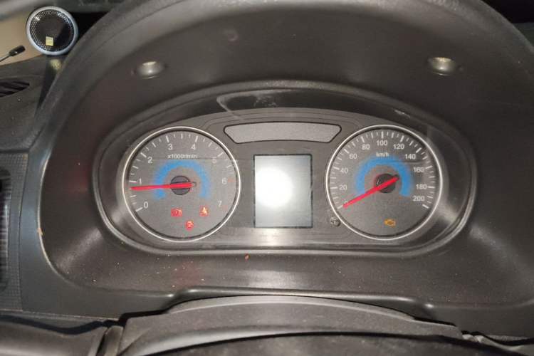 Used Dongfeng Fengon 370 2016 1.5L Manual Standard Edition SFG15-02 7 Seats Instrument Cluster