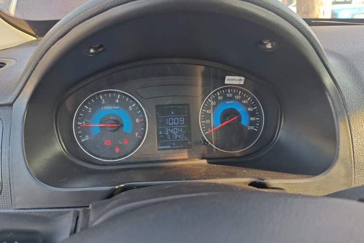 Used Dongfeng Fengon 370 2016 1.5L Manual Standard Edition SFG15-05 7 Seats Instrument Cluster