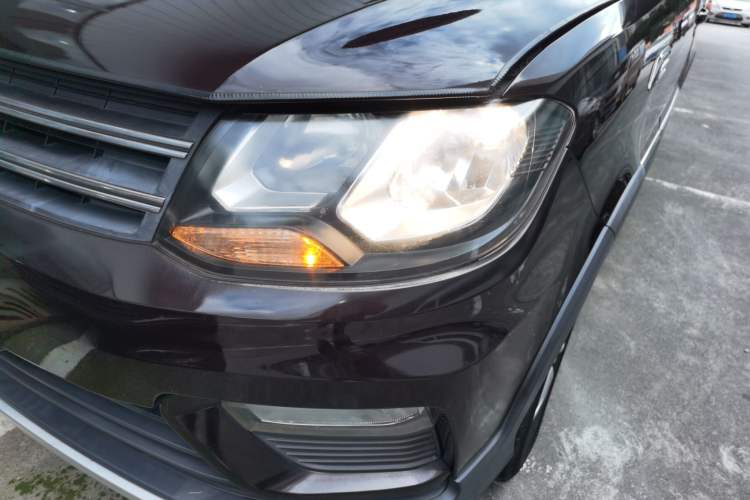 Used Dongfeng Fengon 370 2016 1.5L Manual Elite Travel Edition 7 Seats Left Front Headlight