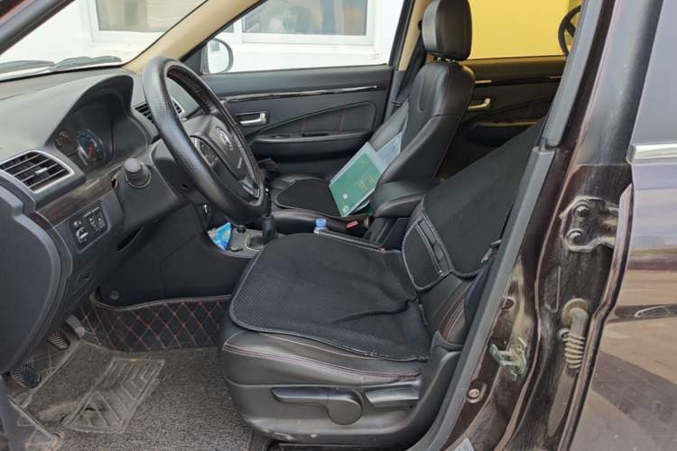 Used Dongfeng Fengon 370 2016 1.5L Manual Luxury 7-Seater Left Front Seat