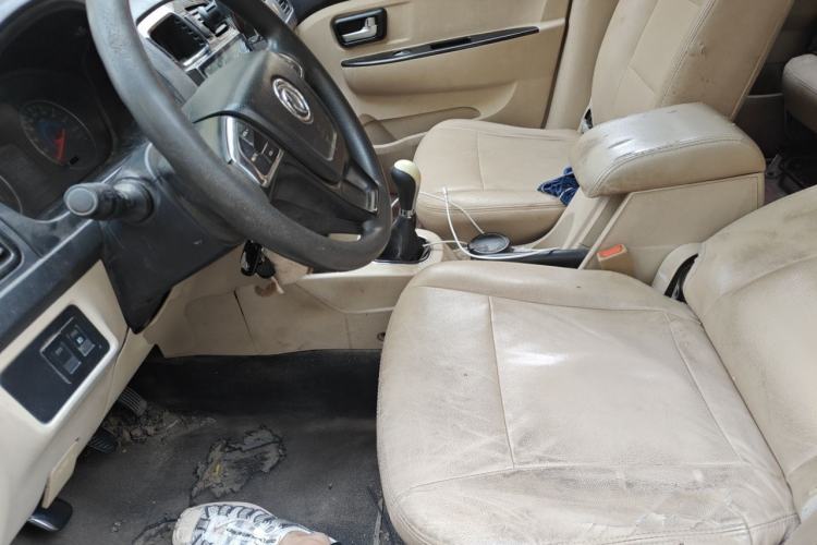 Used Dongfeng Fengon 370 2016 1.5L Manual Comfort 7-Seater Left Front Seat