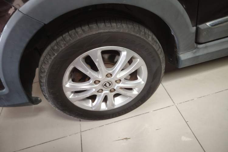 Used Dongfeng Fengon 370 2016 1.5L Manual Luxury Version SFG15-05 7 Seats Left Front Wheel Hub