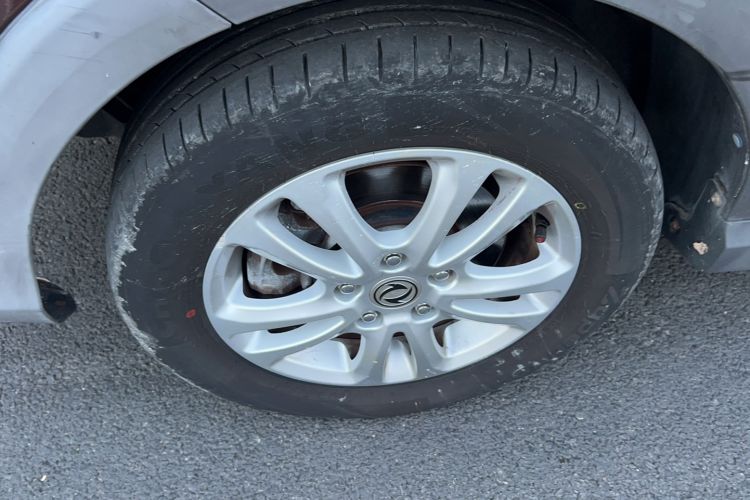 Used Dongfeng Fengon 370 2016 1.5L Manual Elite Home Edition 7-Seater Left Front Wheel Hub