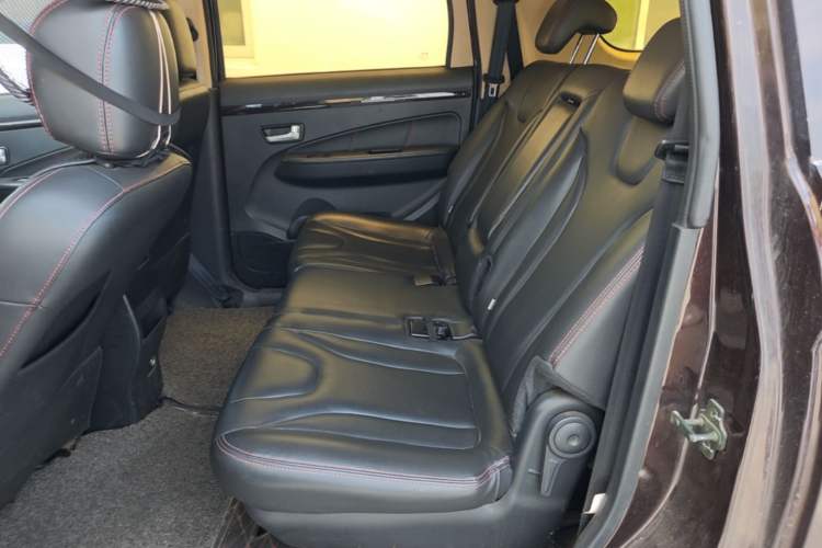 Used Dongfeng Fengon 370 2016 1.5L Manual Luxury 7-Seater Left Rear Seat