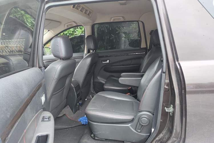 Used Dongfeng Fengon 370 2016 1.5L Manual Standard Edition SFG15-02 7 Seats Left Rear Seat