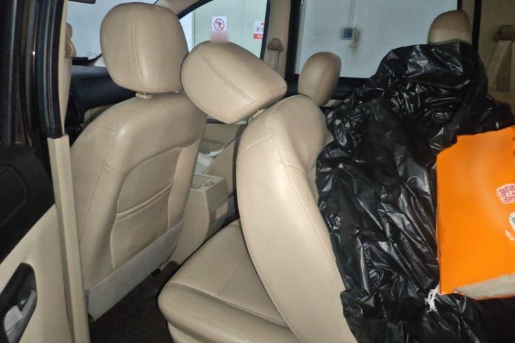 Used Dongfeng Fengon 370 2016 1.5L Manual Standard Edition SFG15-02 7 Seats Left Rear Seat