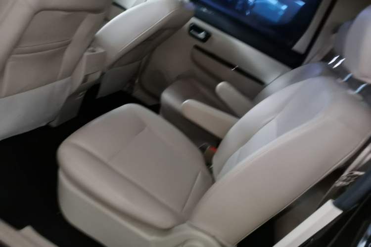 Used Dongfeng Fengon 370 2016 1.5L Manual Standard Edition SFG15-05 7 Seats Left Rear Seat