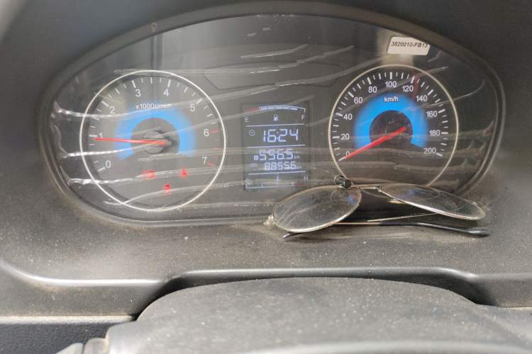 Used Dongfeng Fengon 370 2016 1.5L Manual Comfort Model 5 Seats Odometer Close Up