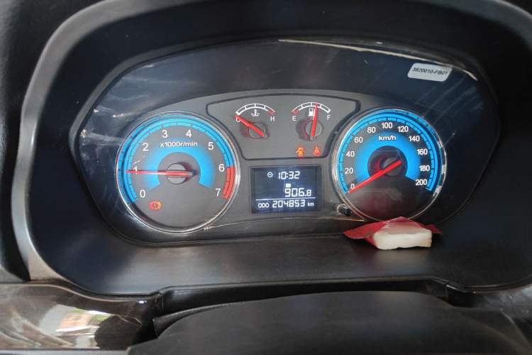 Used Dongfeng Fengon 370 2016 1.5L Manual Standard Edition SFG15-02 7 Seats Odometer Close Up