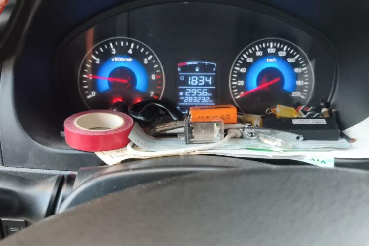 Used Dongfeng Fengon 370 2016 1.5L Manual Standard Model II 7 Seats Odometer Close Up