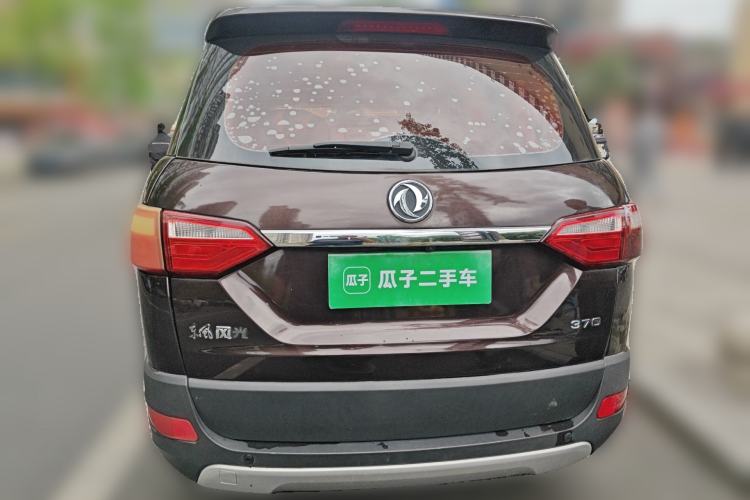 Used Dongfeng Fengon 370 2016 1.5L Manual Luxury Version SFG15-05 7 Seats Rear