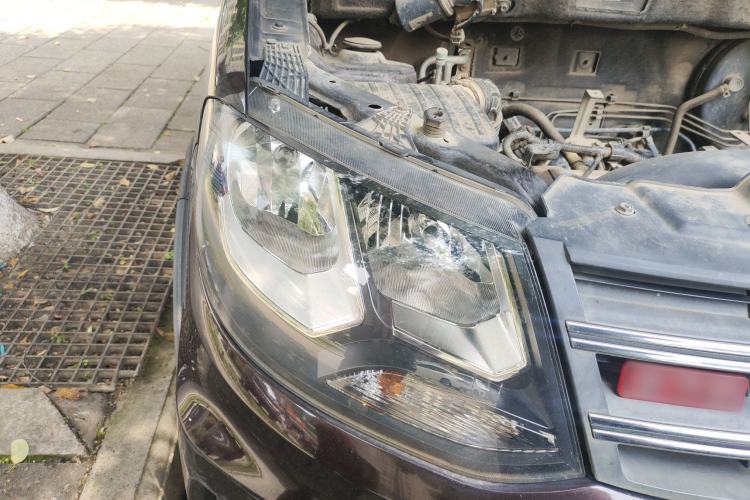 Used Dongfeng Fengon 370 2016 1.5L Manual Comfort Model 5 Seats Right Front Headlight