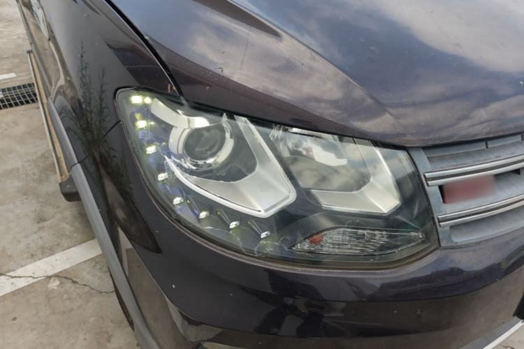 Used Dongfeng Fengon 370 2016 1.5L Manual Luxury 7-Seater Right Front Headlight