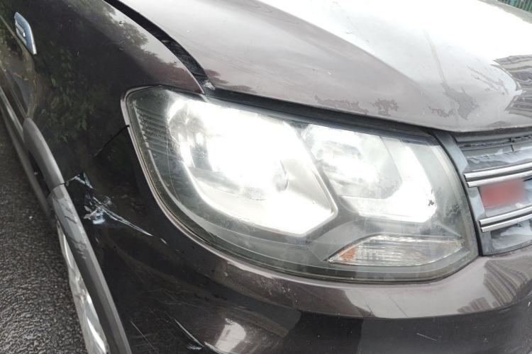 Used Dongfeng Fengon 370 2016 1.5L Manual Standard Edition SFG15-02 7 Seats Right Front Headlight